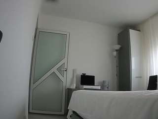 voyeurcam charmhellen kitchen